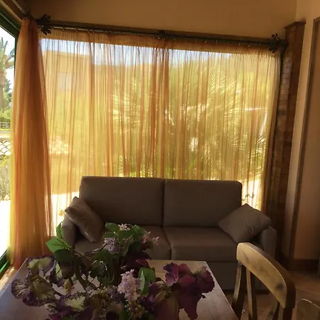 Il Colle Del Rustico فندق مبيت وإفطار أغريجنتو